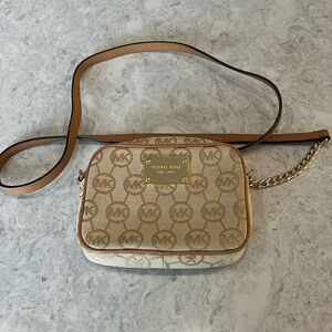 Michael Kors. Like new. Extra-small Crossbody bag